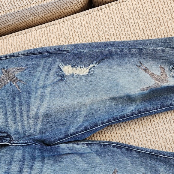 Distressed Blue Jeans with Bird Embroidery, Like New, Size 8M - Picture 3 of 8